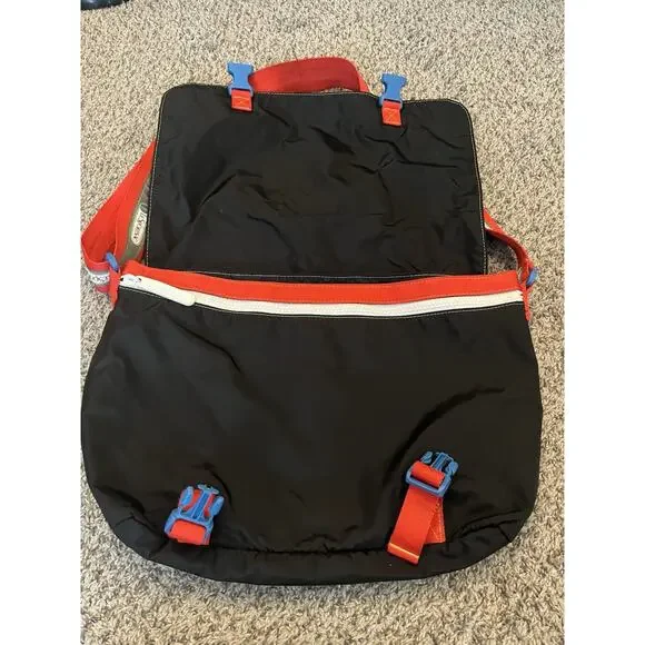 LeSportsac Large Messenger Bag/Gym Bag From Japan Preowned Black & Red Unisex